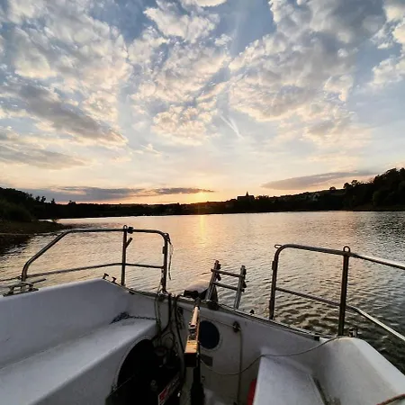 Schwimmende Auszeit Botel Saalburg